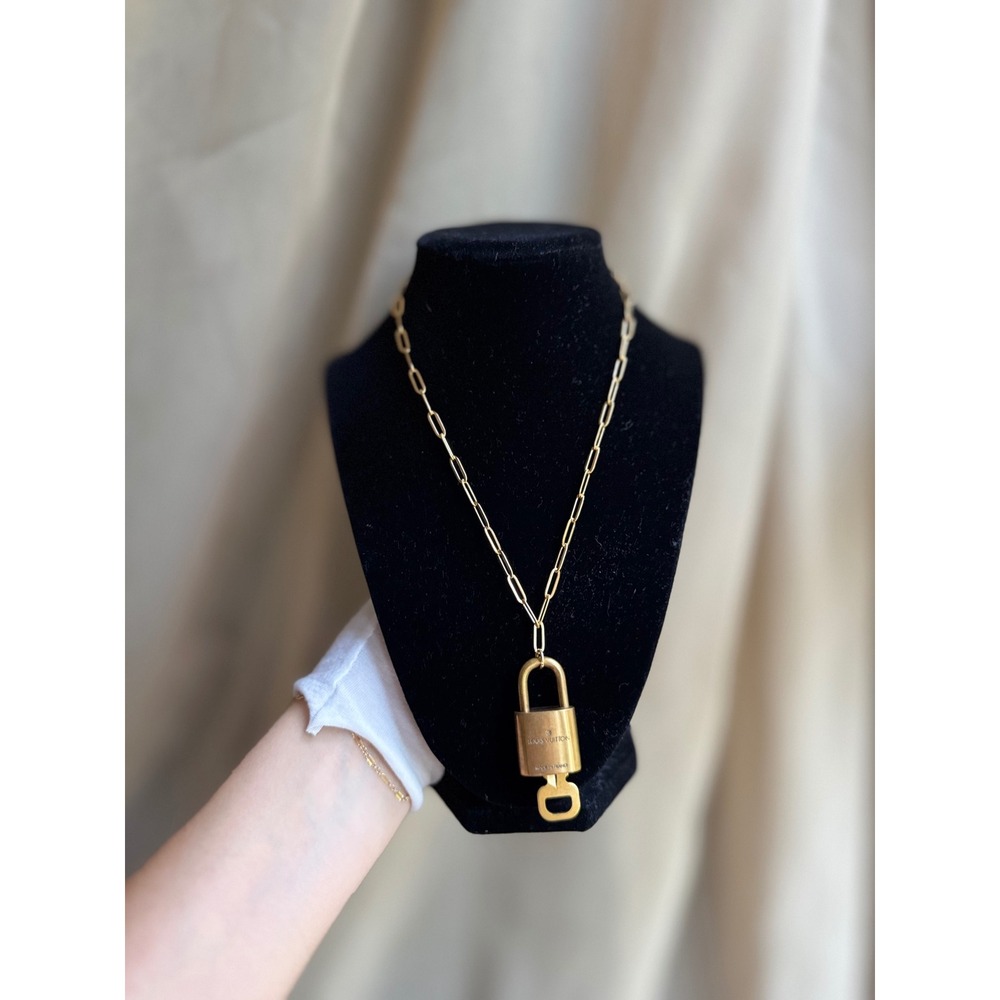 Louis Vuitton Padlock Necklace Gold Tone Designer Statement Jewelry 301-232 auth